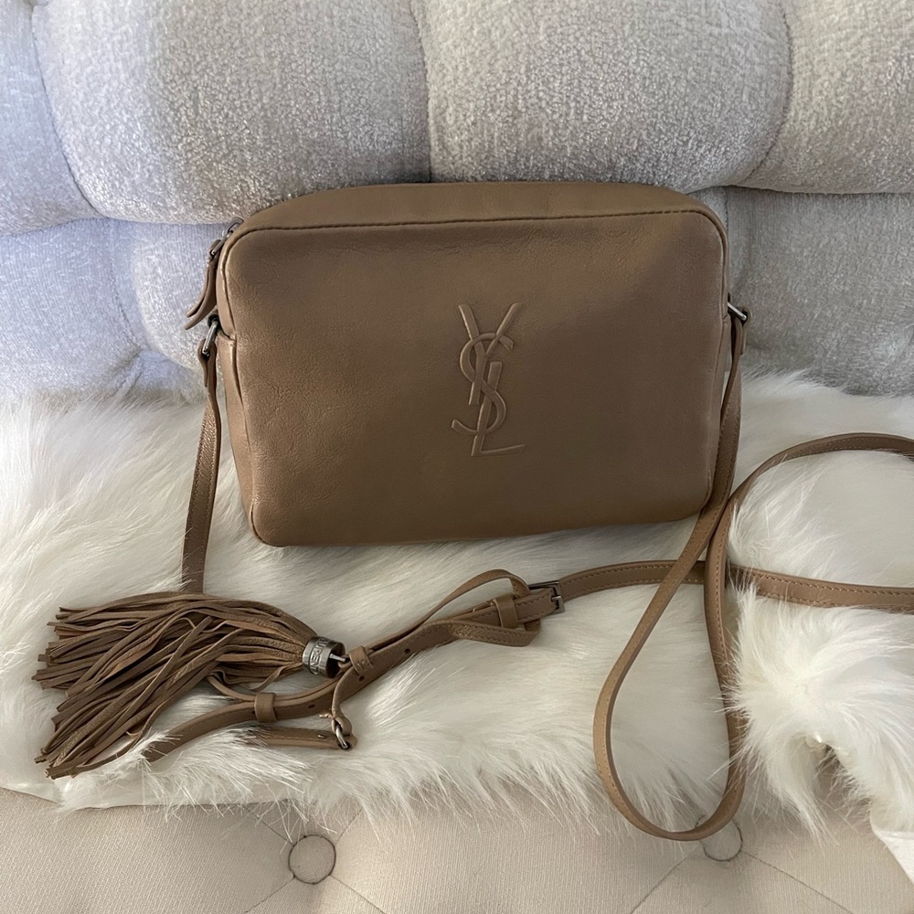 Yves Saint Laurent sling bag 💯 auth